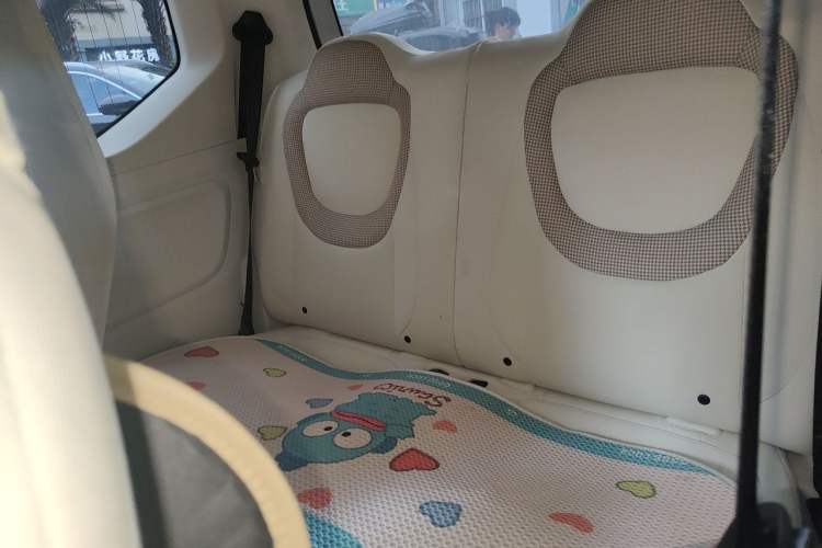 Used Wuling Hongguang MINIEV 2024 3rd Generation 215km Youth Edition Left Rear Seat