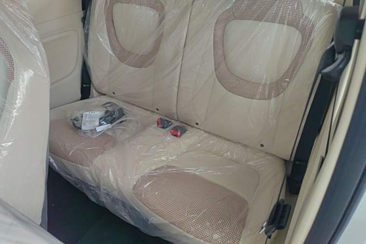 Used Wuling Hongguang MINIEV 2024 3rd Generation 215km Youth Edition Left Rear Seat