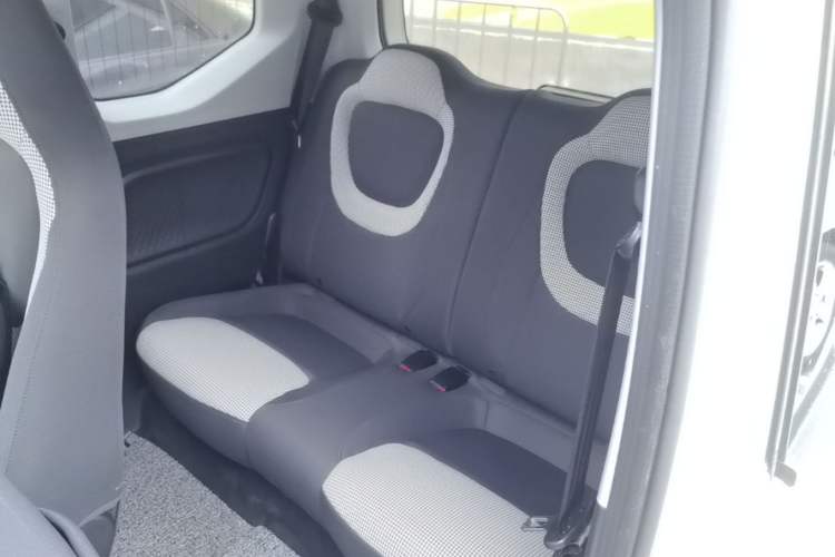 Used Wuling Hongguang MINIEV 2024 Third Generation 120 km Left Rear Seat