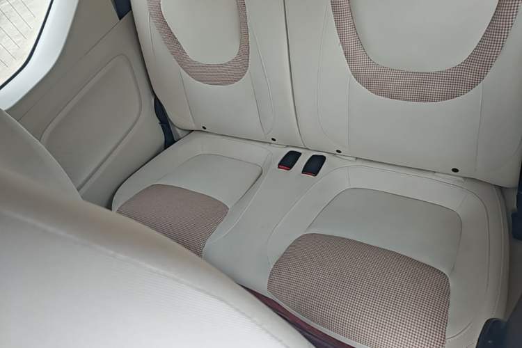 Used Wuling Hongguang MINIEV 2024 3rd Generation 215km Youth Edition Left Rear Seat