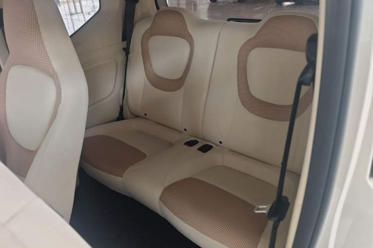 Used Wuling Hongguang MINIEV 2024 3rd Generation 215km Youth Edition Left Rear Seat