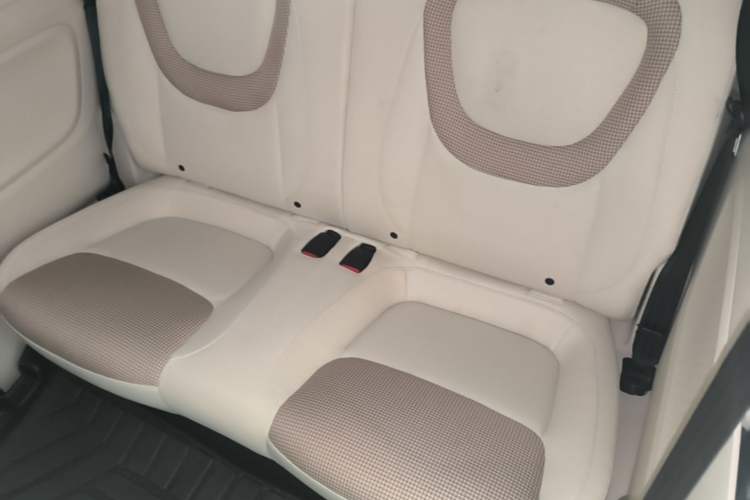 Used Wuling Hongguang MINIEV 2024 3rd Generation 215km Youth Edition Left Rear Seat