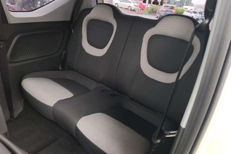 Used Wuling Hongguang MINIEV 2024 3rd Generation 215km Youth Edition Left Rear Seat