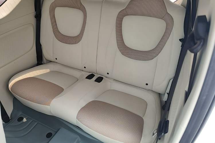 Used Wuling Hongguang MINIEV 2024 3rd Generation 215km Youth Edition Left Rear Seat