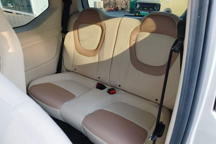 Used Wuling Hongguang MINIEV 2024 3rd Generation 215km Youth Edition Left Rear Seat