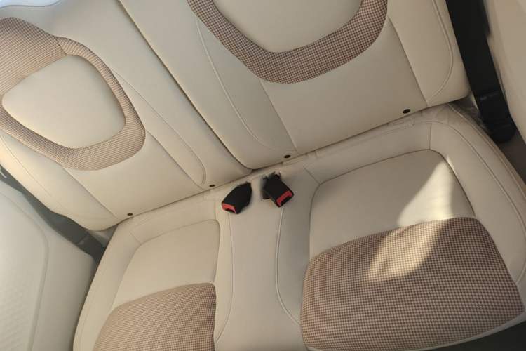 Used Wuling Hongguang MINIEV 2024 3rd Generation 215km Youth Edition Left Rear Seat