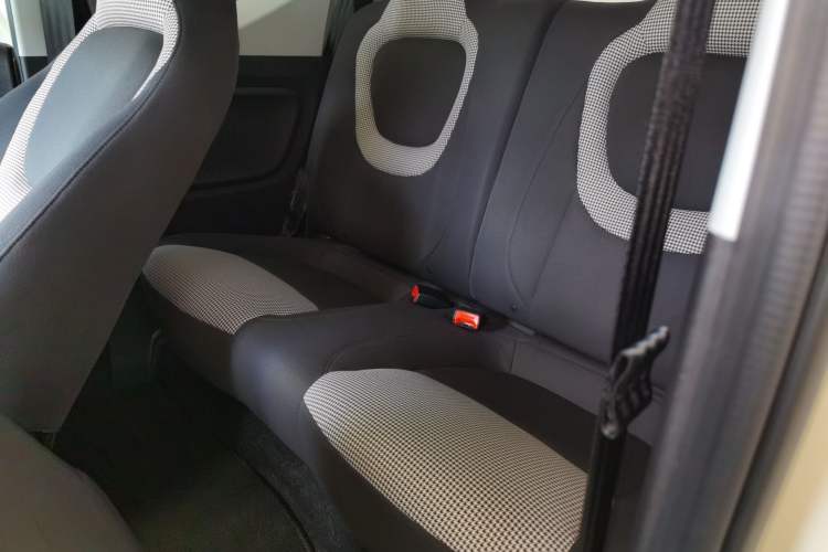 Used Wuling Hongguang MINIEV 2024 3rd Generation 215km Youth Edition Left Rear Seat