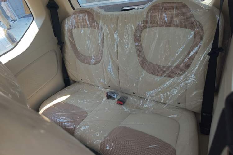 Used Wuling Hongguang MINIEV 2024 3rd Generation 215km Youth Edition Left Rear Seat