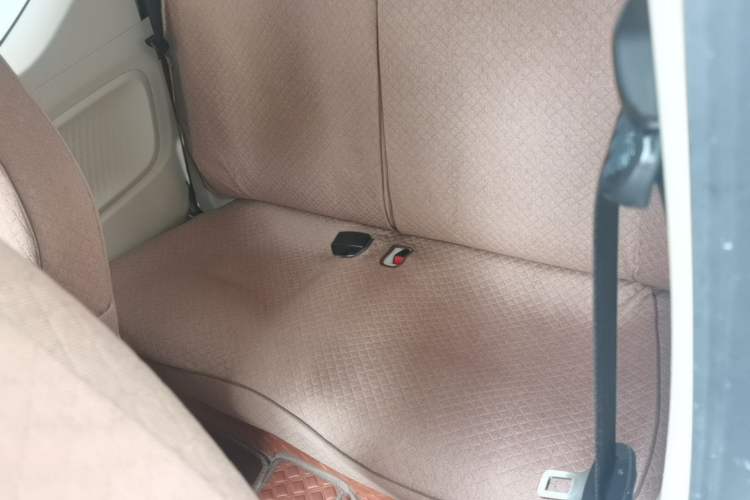 Used Wuling Hongguang MINIEV 2024 3rd Generation 215km Youth Edition Left Rear Seat