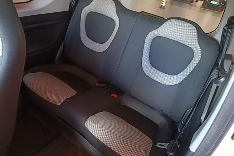 Used Wuling Hongguang MINIEV 2024 3rd Generation 215km Youth Edition Left Rear Seat