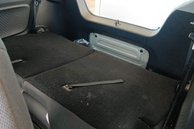 Used Wuling Hongguang MINIEV 2024 3rd Generation 215km Youth Edition Left Rear Seat