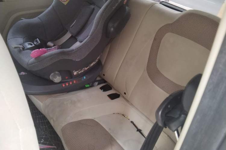 Used Wuling Hongguang MINIEV 2024 3rd Generation 215km Advanced Version Left Rear Seat