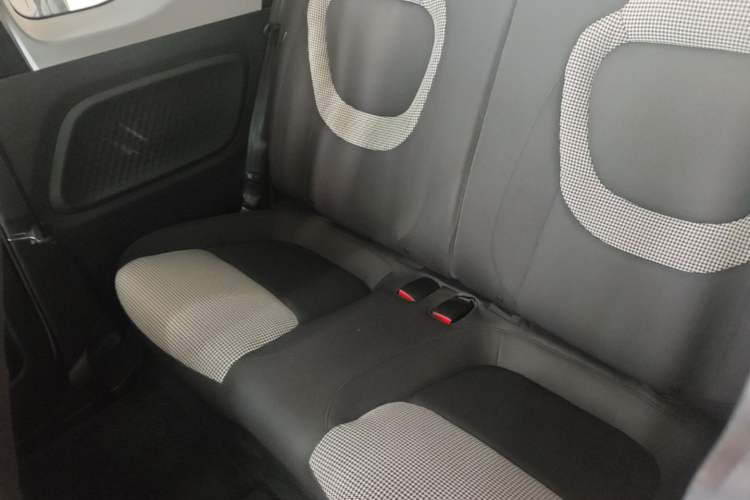 Used Wuling Hongguang MINIEV 2024 3rd Generation 215km Youth Edition Left Rear Seat