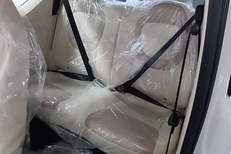 Used Wuling Hongguang MINIEV 2024 3rd Generation 215km Youth Edition Left Rear Seat