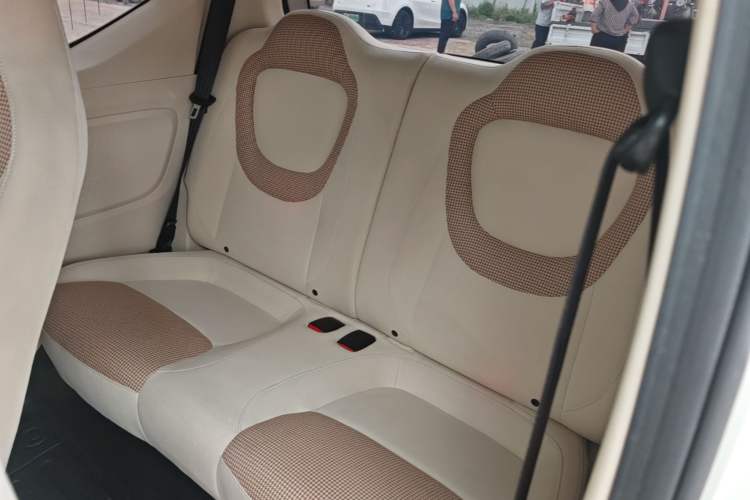 Used Wuling Hongguang MINIEV 2024 3rd Generation 215km Youth Edition Left Rear Seat