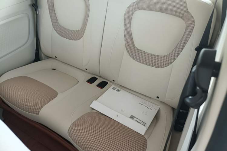 Used Wuling Hongguang MINIEV 2024 3rd Generation 215km Youth Edition Left Rear Seat