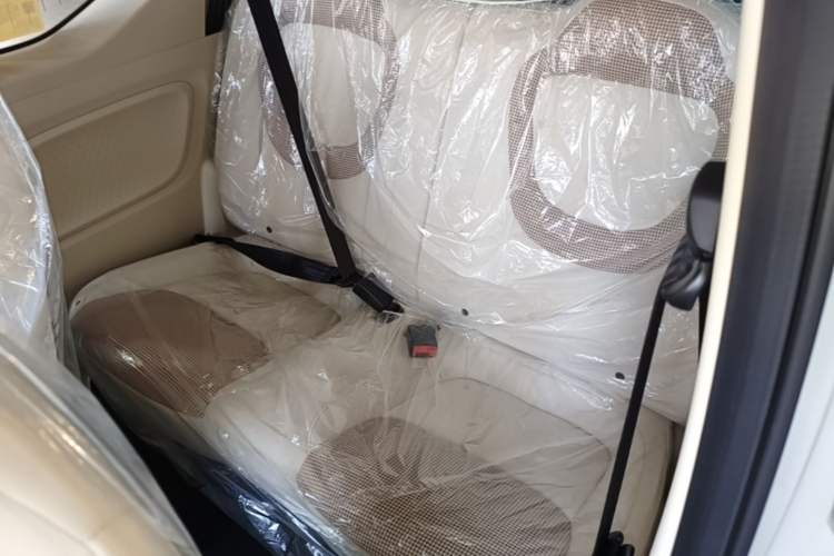 Used Wuling Hongguang MINIEV 2024 3rd Generation 215km Youth Edition Left Rear Seat