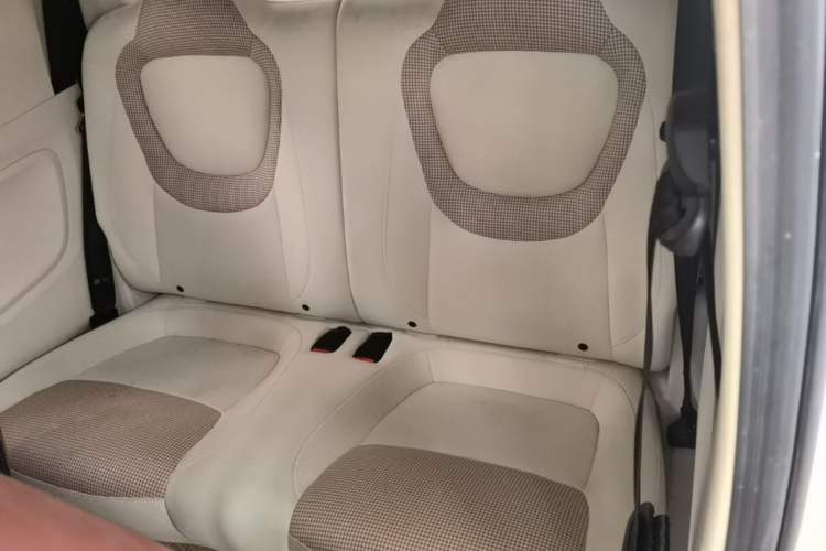 Used Wuling Hongguang MINIEV 2024 3rd Generation 215km Youth Edition Left Rear Seat