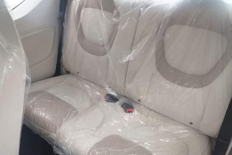 Used Wuling Hongguang MINIEV 2024 3rd Generation 215km Youth Edition Left Rear Seat