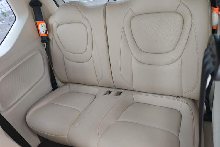 Used Wuling Hongguang MINIEV 2024 3rd Generation 215km Youth Edition Left Rear Seat