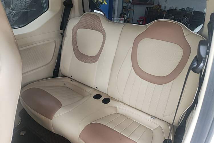 Used Wuling Hongguang MINIEV 2024 3rd Generation 215km Youth Edition Left Rear Seat