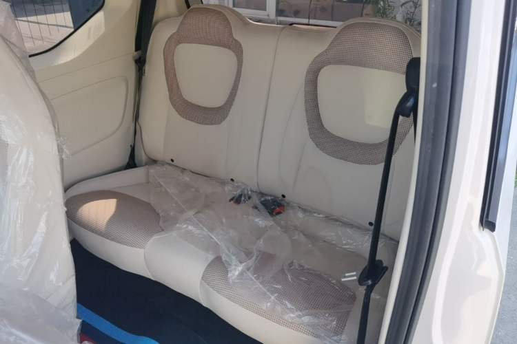 Used Wuling Hongguang MINIEV 2024 3rd Generation 215km Youth Edition Left Rear Seat