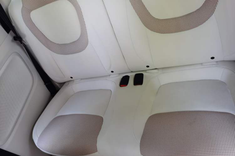 Used Wuling Hongguang MINIEV 2024 3rd Generation 215km Youth Edition Left Rear Seat