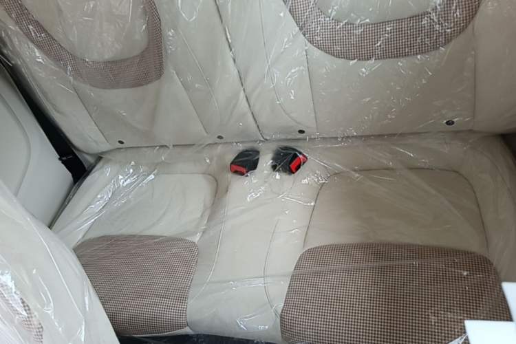 Used Wuling Hongguang MINIEV 2024 3rd Generation 215km Youth Edition Left Rear Seat
