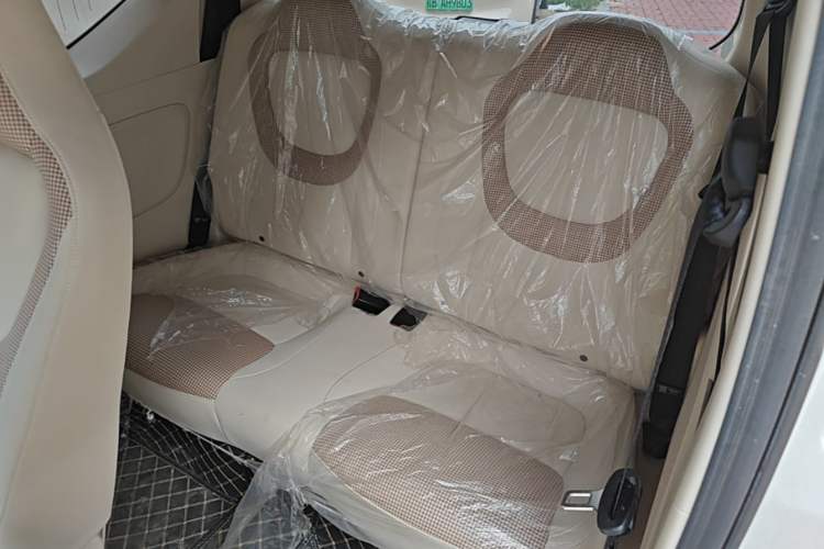 Used Wuling Hongguang MINIEV 2024 3rd Generation 215km Youth Edition Left Rear Seat
