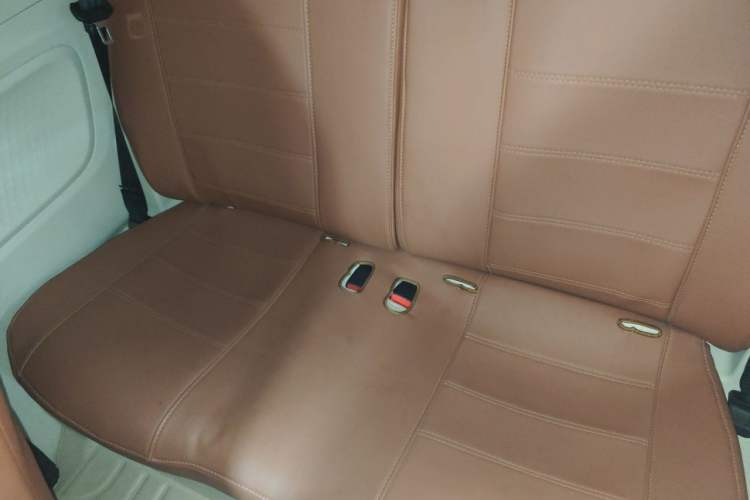 Used Wuling Hongguang MINIEV 2024 3rd Generation 215km Youth Edition Left Rear Seat