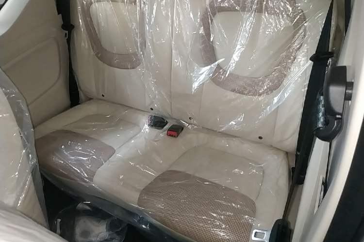 Used Wuling Hongguang MINIEV 2024 3rd Generation 215km Youth Edition Left Rear Seat