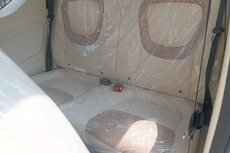 Used Wuling Hongguang MINIEV 2024 3rd Generation 215km Youth Edition Left Rear Seat