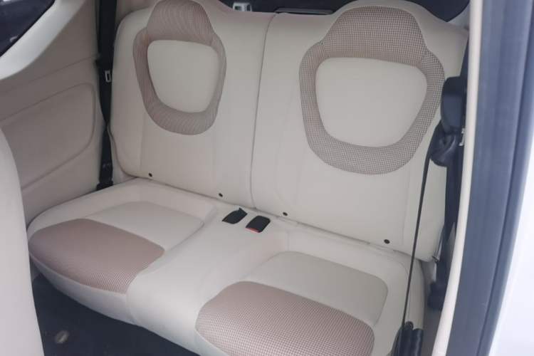 Used Wuling Hongguang MINIEV 2024 3rd Generation 215km Youth Edition Left Rear Seat