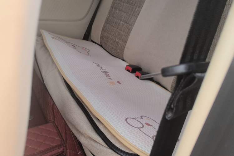 Used Wuling Hongguang MINIEV 2024 3rd Generation 215km Youth Edition Left Rear Seat
