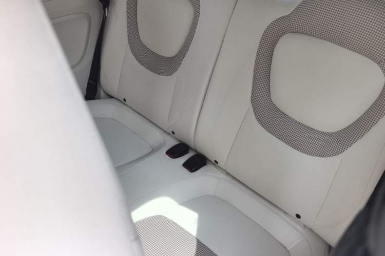 Used Wuling Hongguang MINIEV 2024 3rd Generation 215km Youth Edition Left Rear Seat