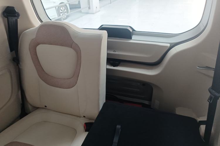 Used Wuling Hongguang MINIEV 2024 3rd Generation 215km Youth Edition Left Rear Seat