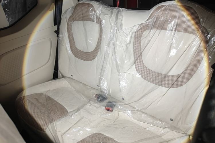 Used Wuling Hongguang MINIEV 2024 3rd Generation 215km Youth Edition Left Rear Seat