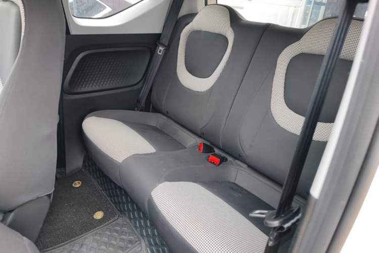 Used Wuling Hongguang MINIEV 2024 3rd Generation 215km Youth Edition Left Rear Seat