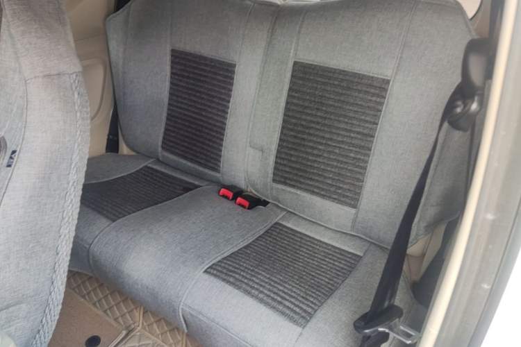 Used Wuling Hongguang MINIEV 2024 3rd Generation 215km Youth Edition Left Rear Seat