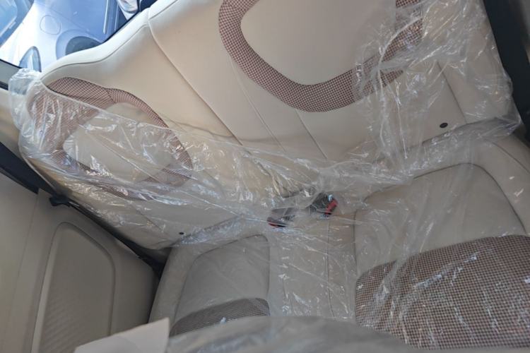 Used Wuling Hongguang MINIEV 2024 3rd Generation 215km Youth Edition Left Rear Seat