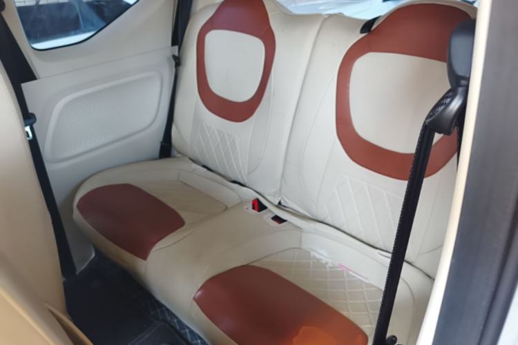 Used Wuling Hongguang MINIEV 2024 3rd Generation 215km Youth Edition Left Rear Seat