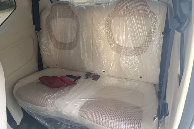Used Wuling Hongguang MINIEV 2024 3rd Generation 215km Youth Edition Left Rear Seat