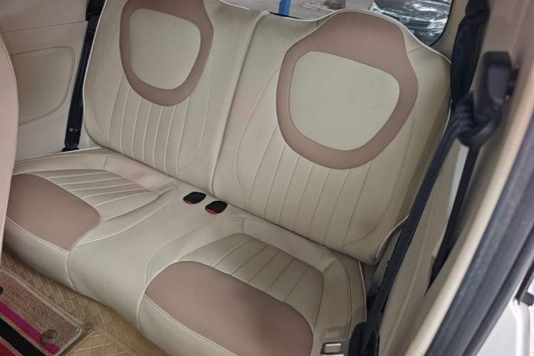 Used Wuling Hongguang MINIEV 2024 3rd Generation 215km Youth Edition Left Rear Seat