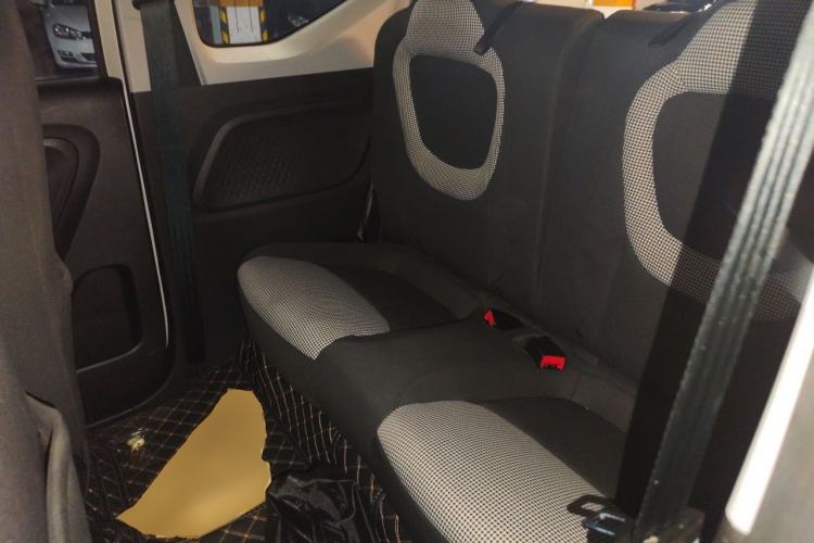 Used Wuling Hongguang MINIEV 2024 3rd Generation 215km Youth Edition Left Rear Seat