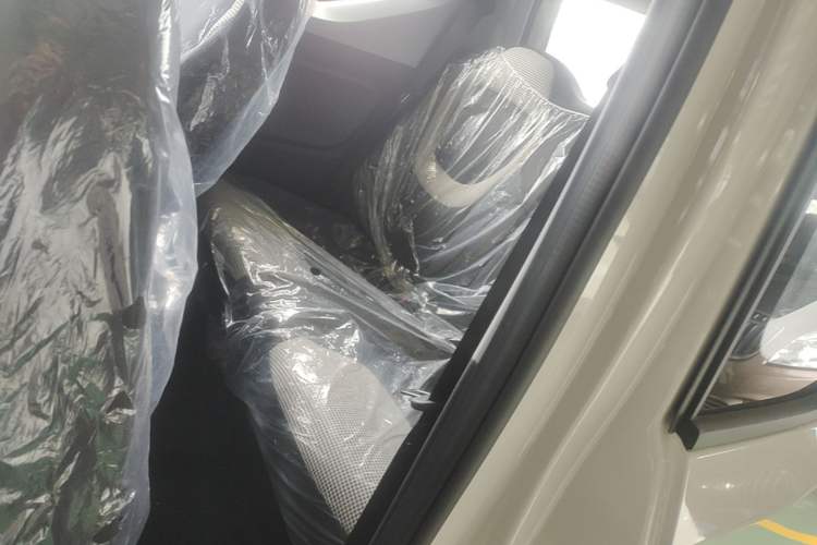 Used Wuling Hongguang MINIEV 2024 3rd Generation 215km Youth Edition Left Rear Seat