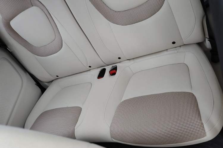 Used Wuling Hongguang MINIEV 2024 3rd Generation 215km Youth Edition Left Rear Seat