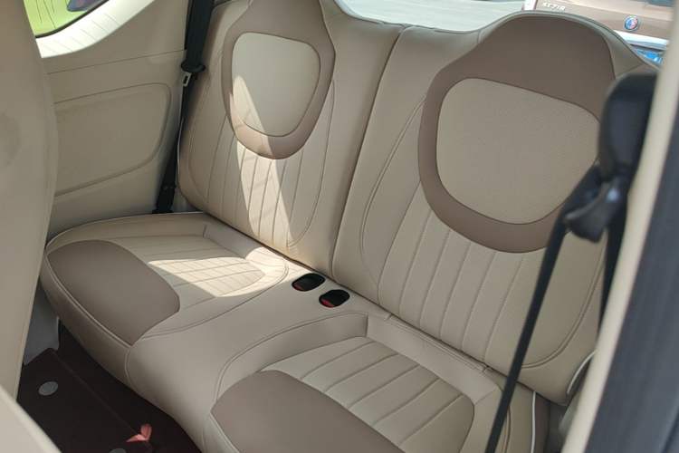 Used Wuling Hongguang MINIEV 2024 3rd Generation 215km Youth Edition Left Rear Seat