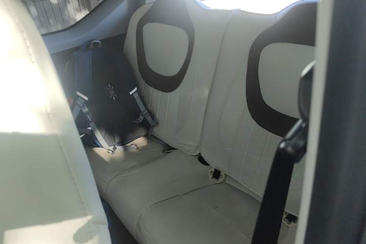Used Wuling Hongguang MINIEV 2024 3rd Generation 215km Advanced Version Left Rear Seat