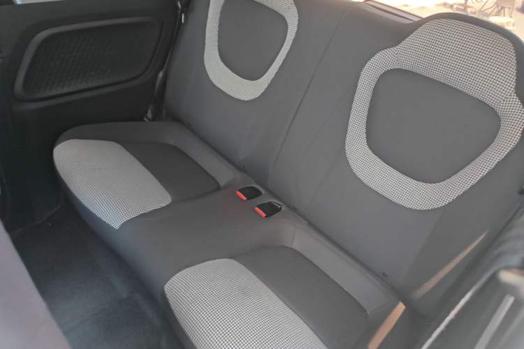 Used Wuling Hongguang MINIEV 2024 3rd Generation 215km Advanced Version Left Rear Seat