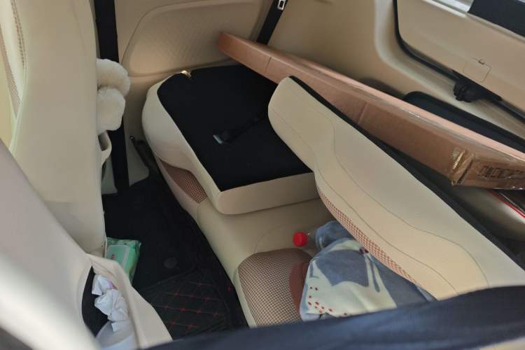 Used Wuling Hongguang MINIEV 2024 3rd Generation 215km Youth Edition Left Rear Seat